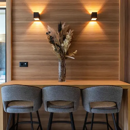 Apartment Woodside By Anaya Kopaonik