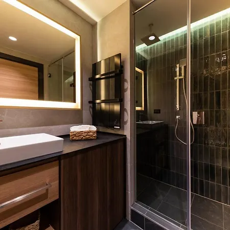 Apartment Woodside By Anaya Kopaonik