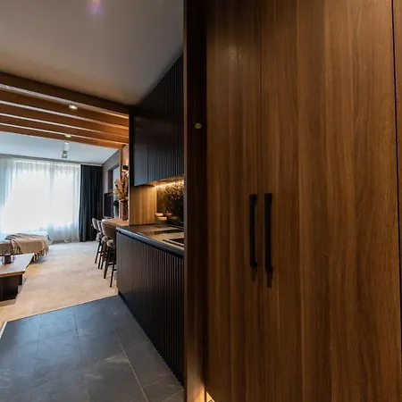 Woodside By Anaya Apartament 4*