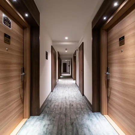 Woodside By Anaya Apartament 4*